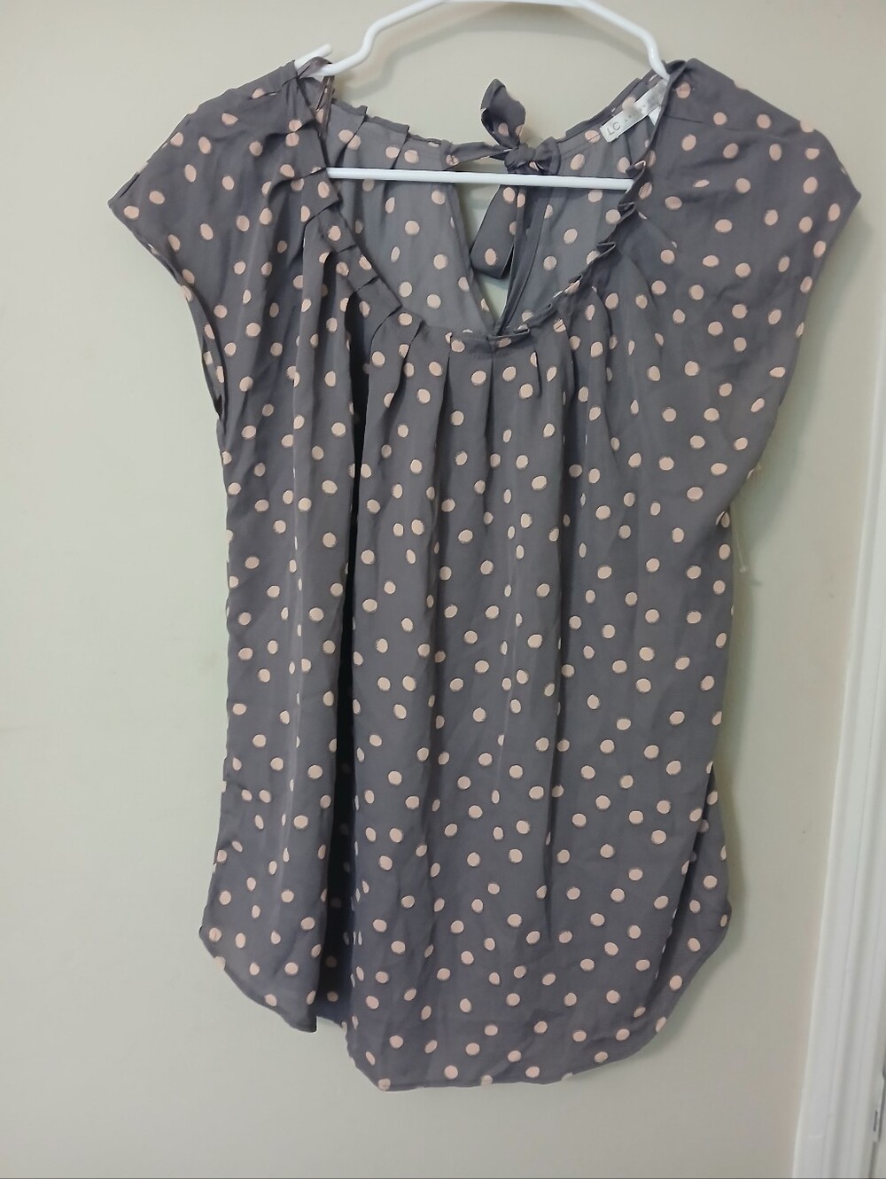 Nwt Gray Cap Sleeve Polka Dot Blouse with Pink Dots Laurn Conrad